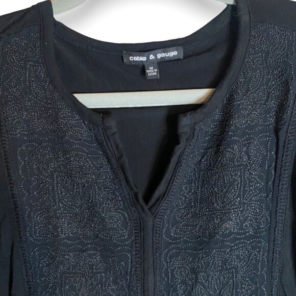 Cable & Gauge Black Blouse - Picture 2 of 4